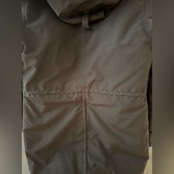 Canada Goose-- Rossclair Parka Heritage W/Coyote Trim Hood - Picture 15 of 15